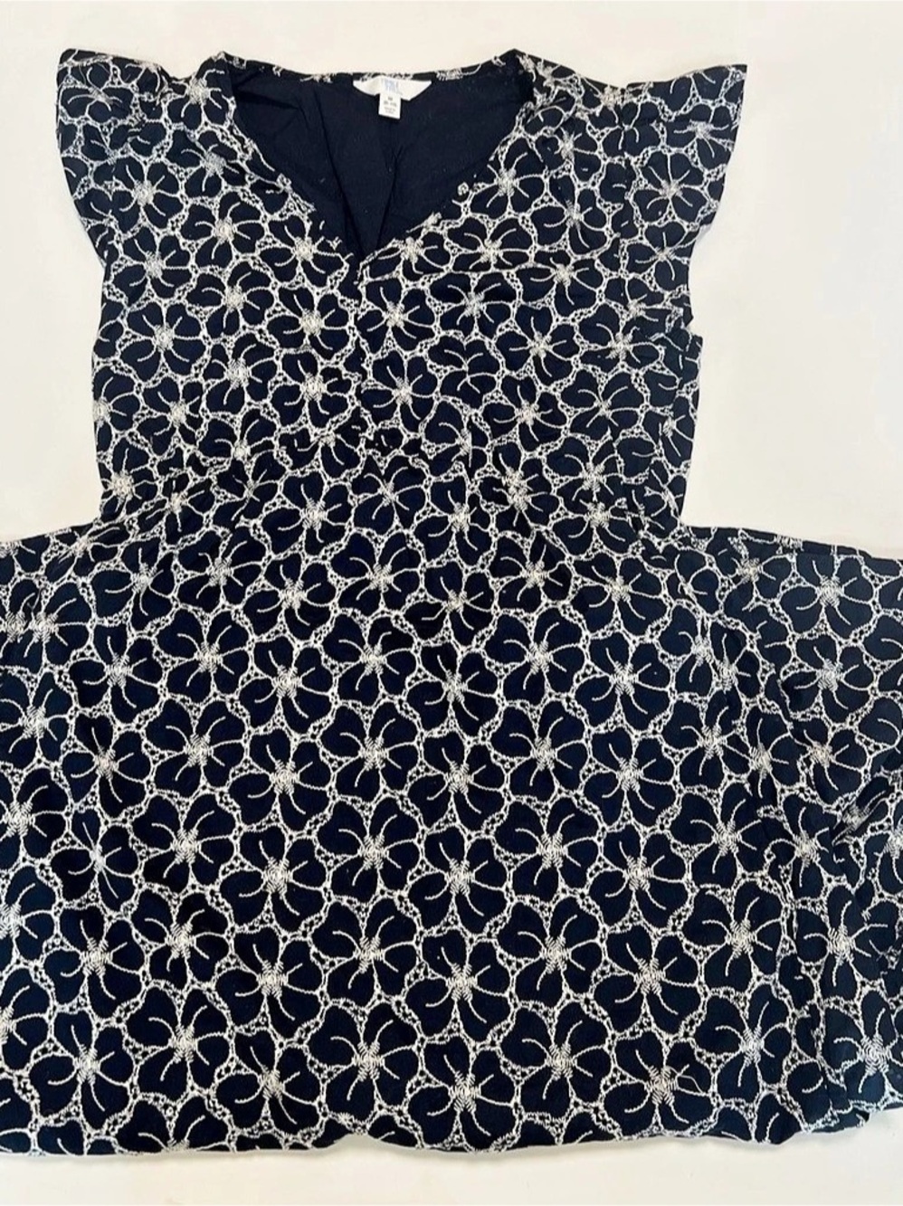 Time and Tru Floral Embroidered Blouse in Blue & White Size Medium